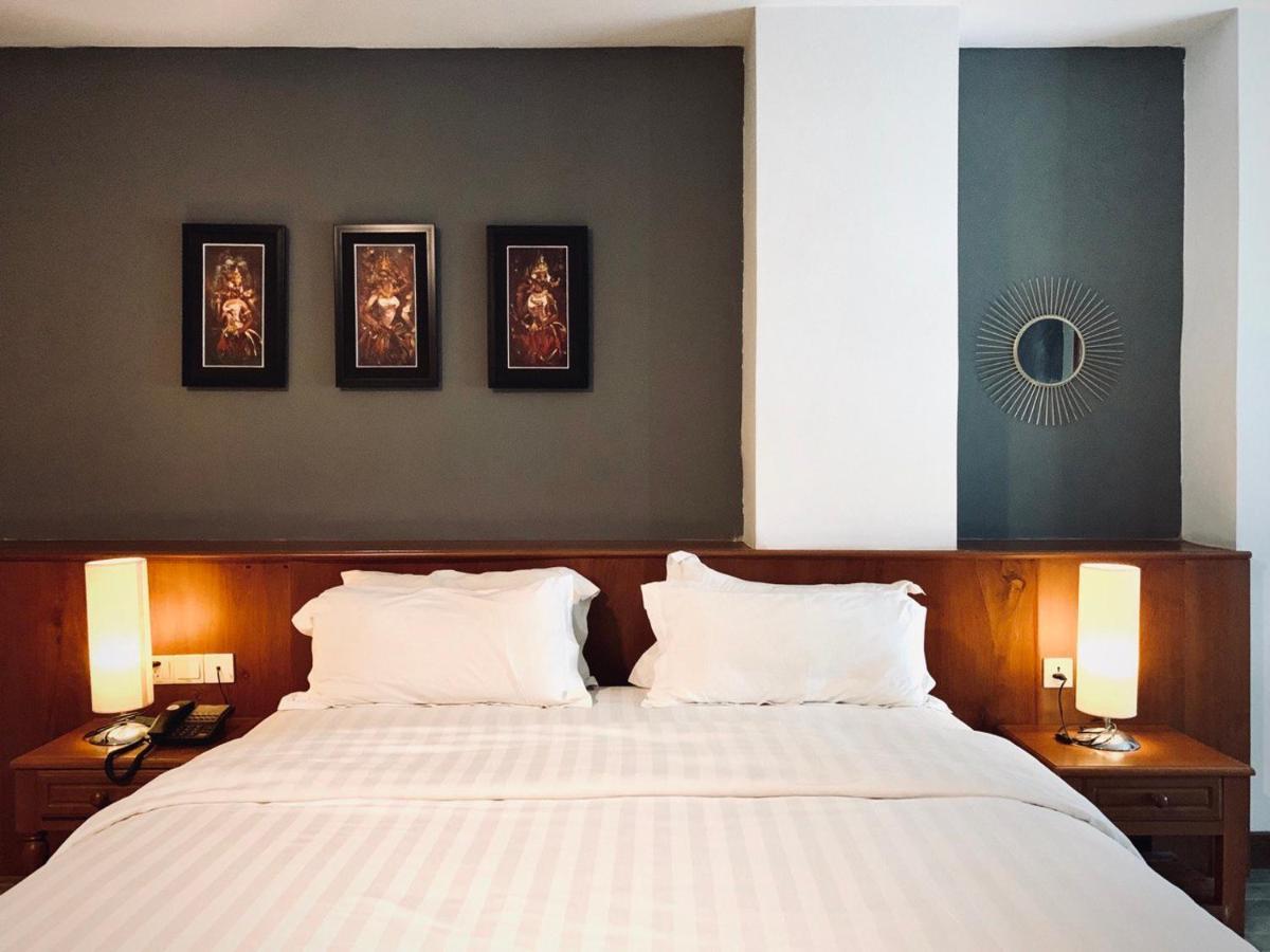 Point Boutique Hotel Phnom Penh Exterior foto