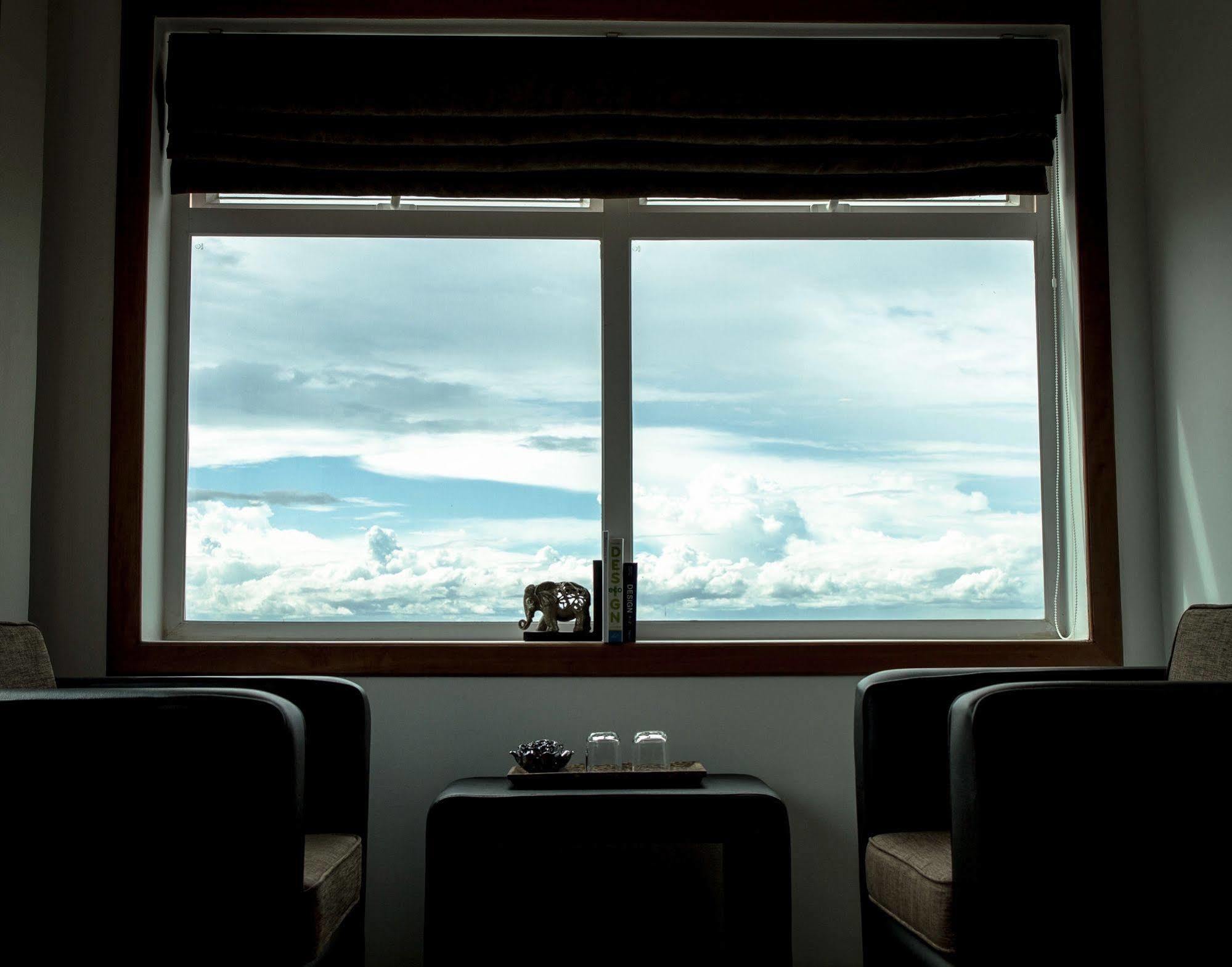 Point Boutique Hotel Phnom Penh Exterior foto