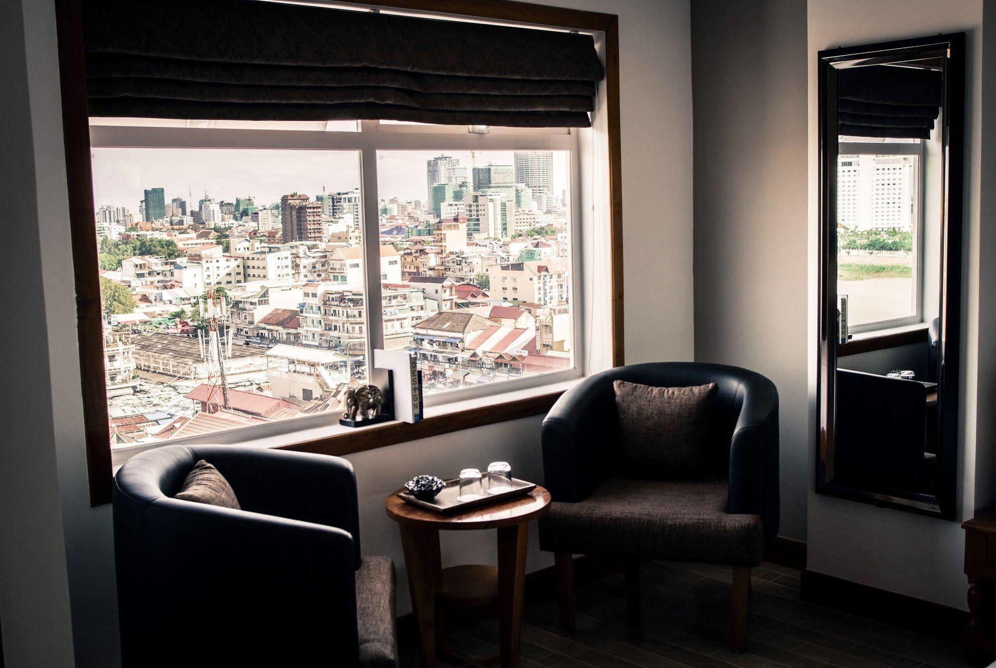 Point Boutique Hotel Phnom Penh Exterior foto